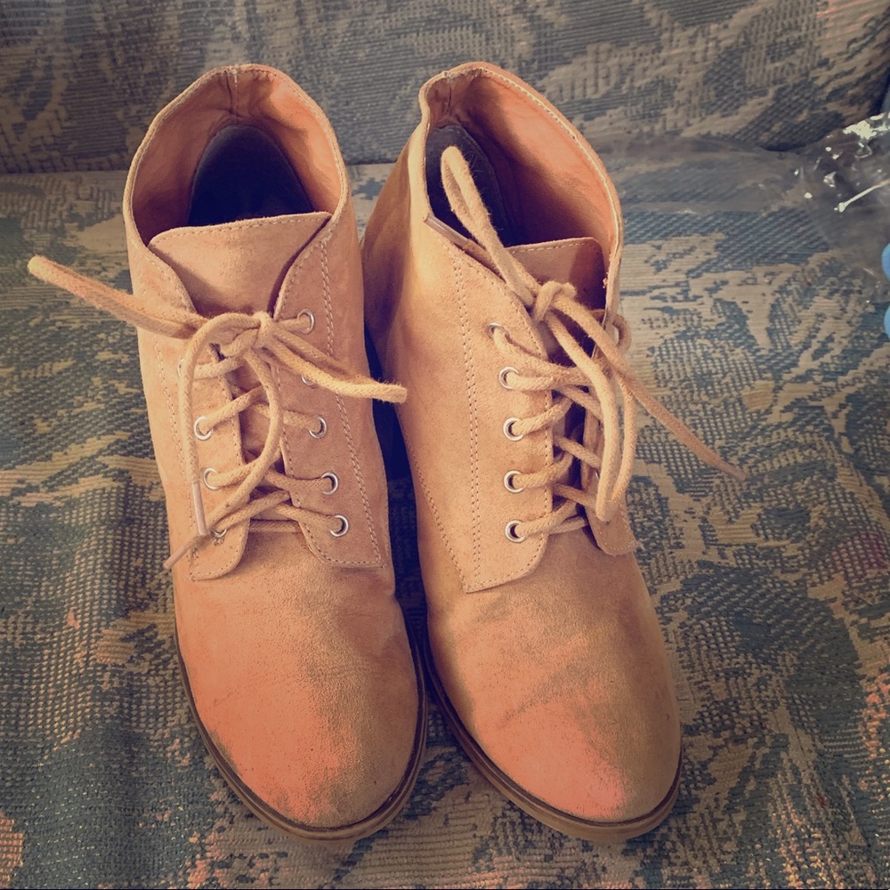 Light gold brown booties